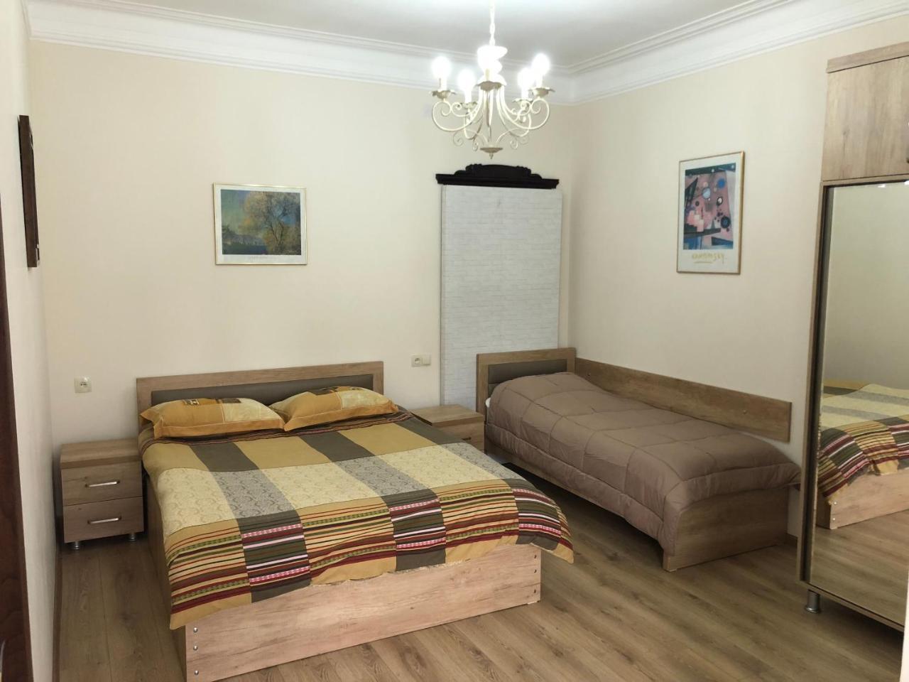 Гостевой дом TEMO 10 Батуми Экстерьер фото